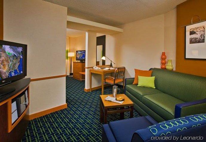 Hotel Fairfield And Cleveland