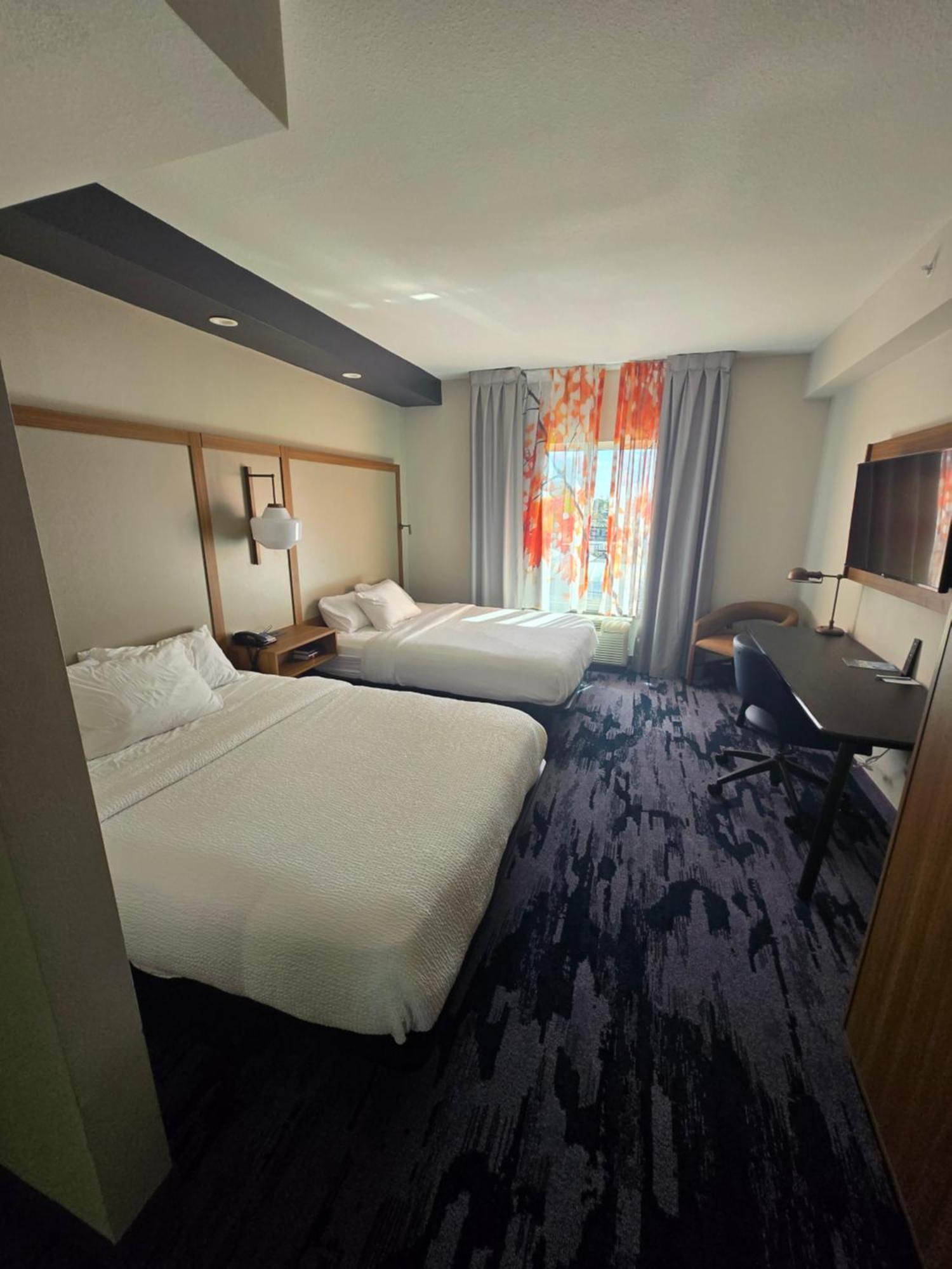 Fairfield And Hotel