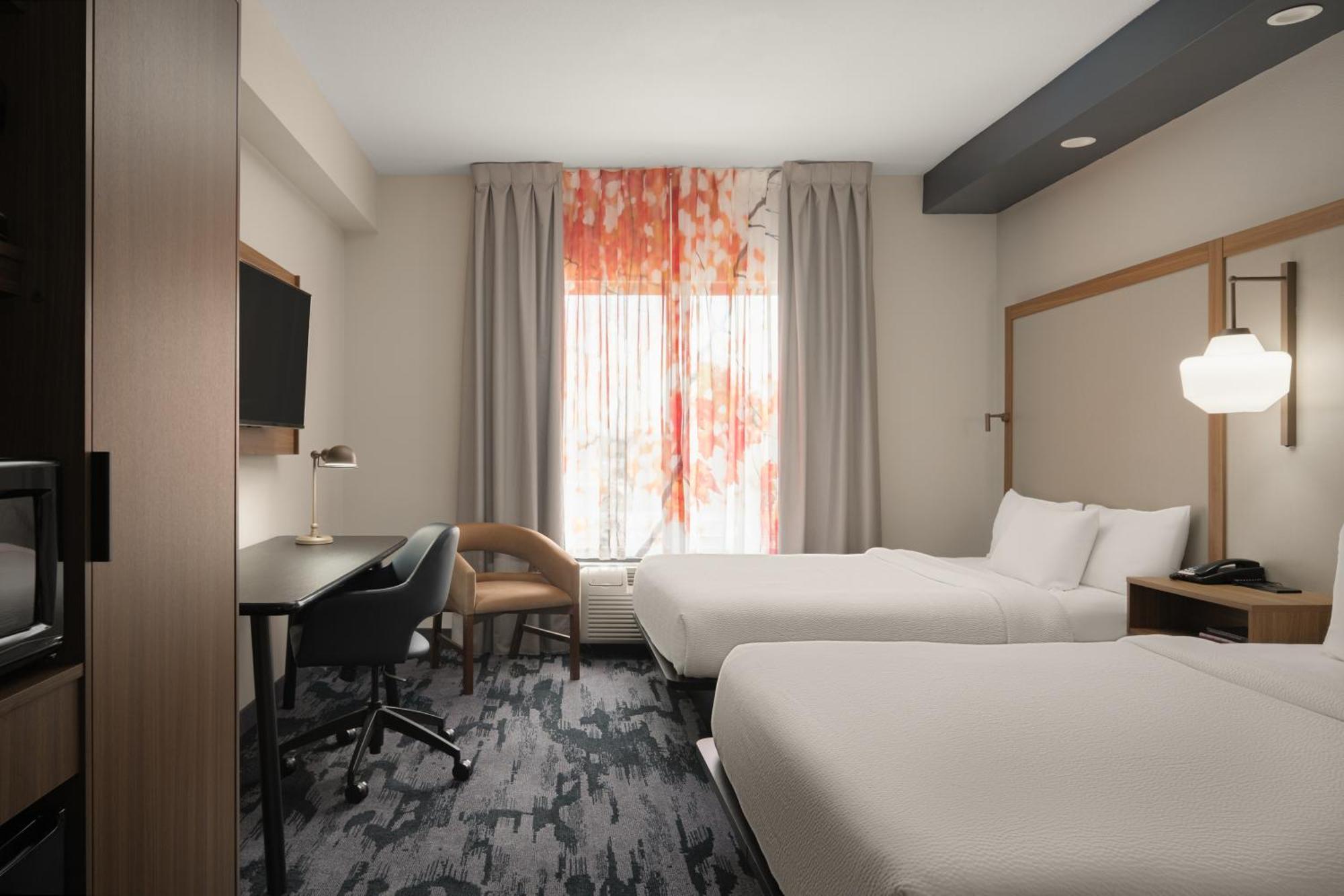 Hotel Fairfield And Cleveland