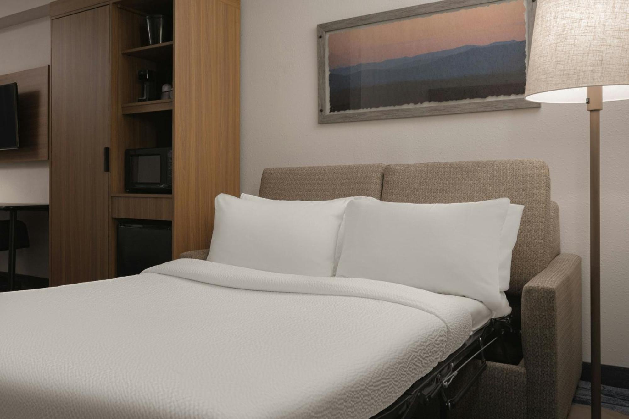 Fairfield And Hotel 3*