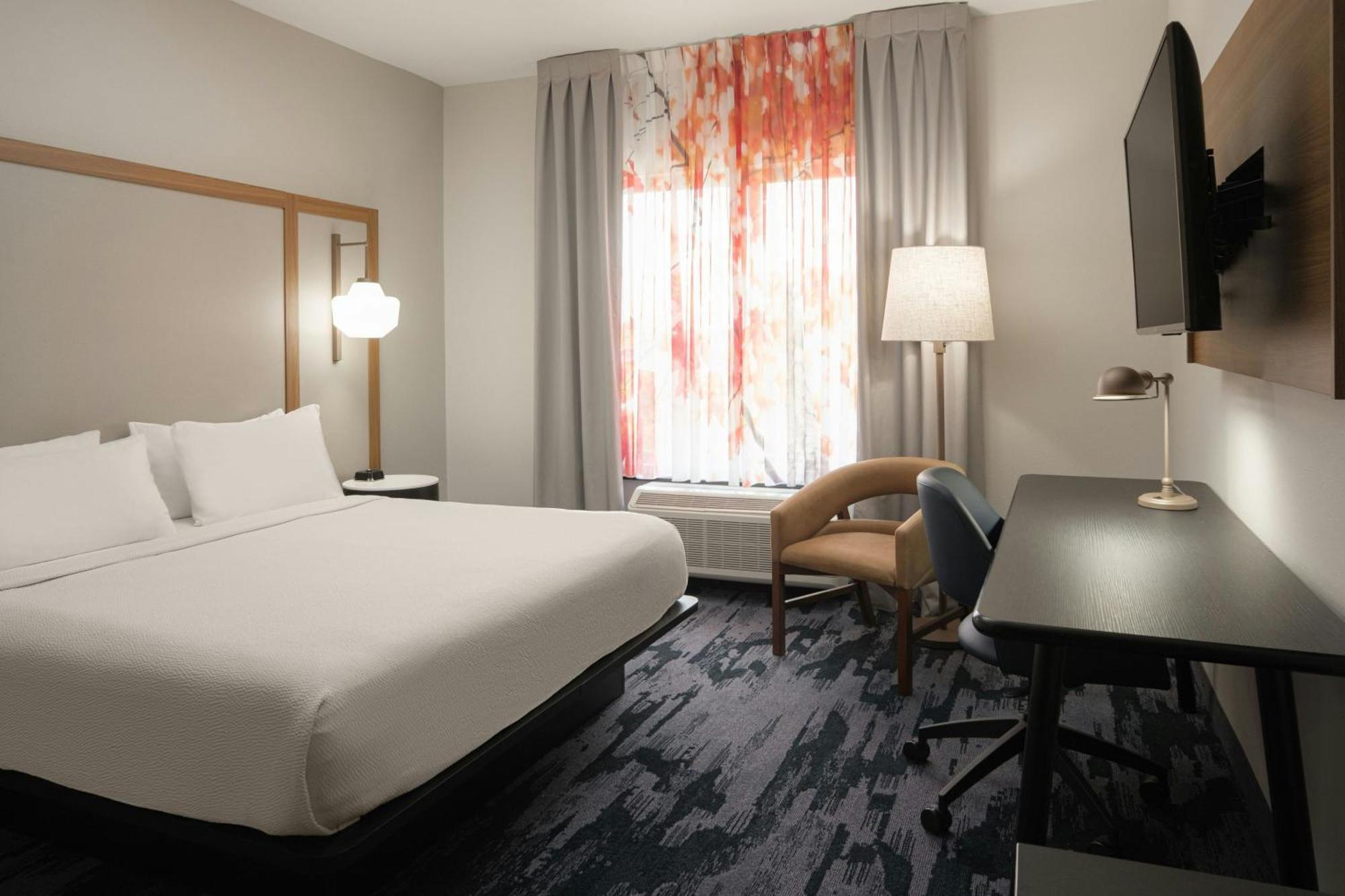 Fairfield And Hotel 3*